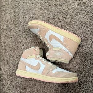 Girls Retro Jordan 1 high washed pink Kids suede Sneakers in Light Pink & Cream